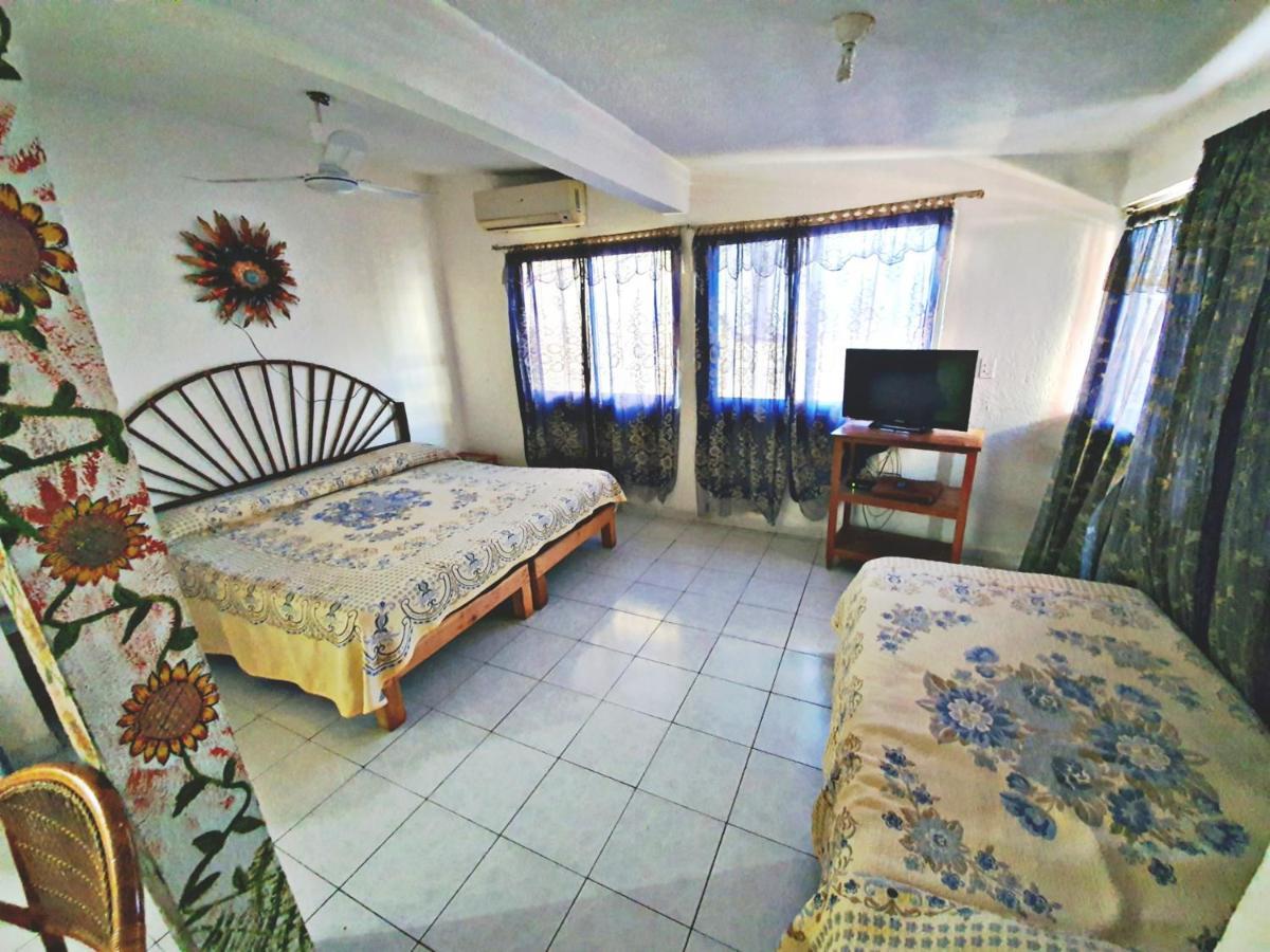 Hotel Amueblados Gaby Zihuatanejo Ngoại thất bức ảnh