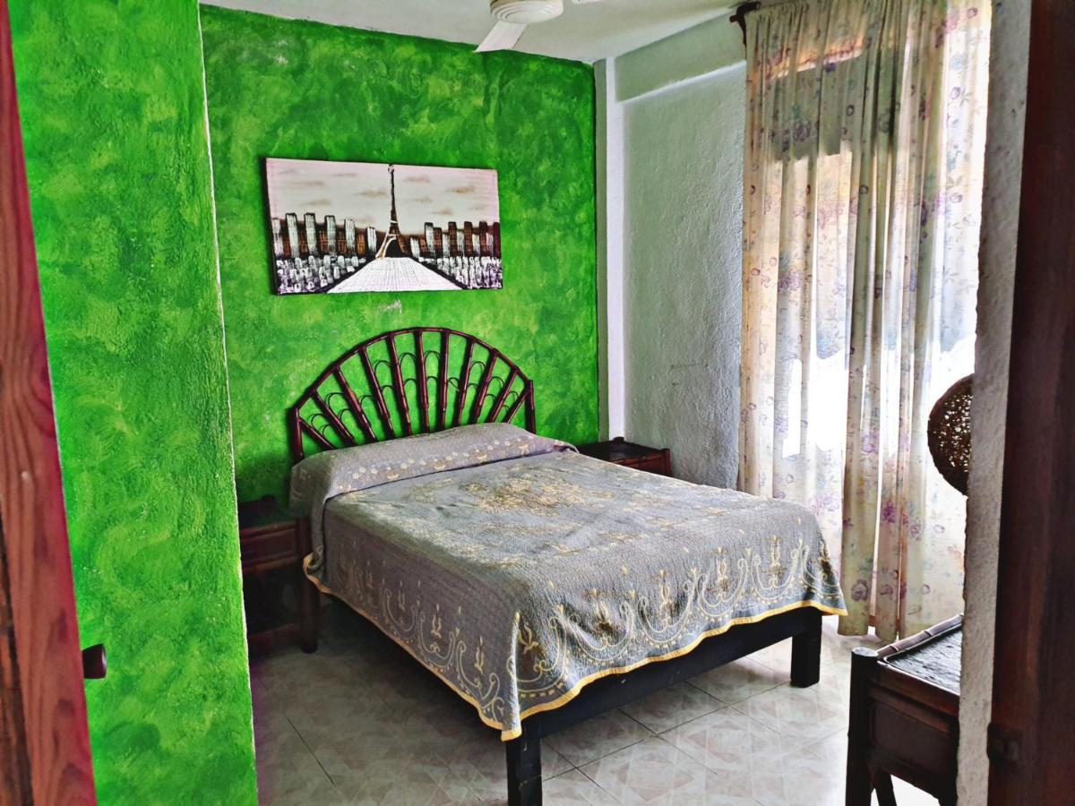 Hotel Amueblados Gaby Zihuatanejo Ngoại thất bức ảnh